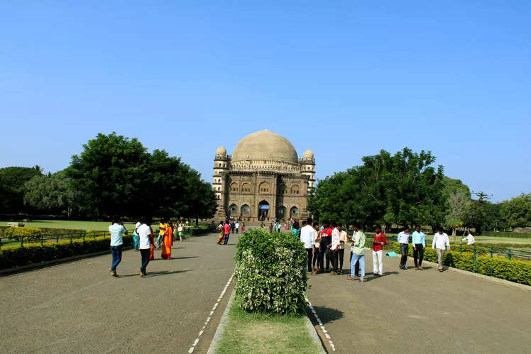 Jama Masjid ; Jamiya Masjid ; Bijapur ; Karnataka ; India ; Asia Stock  Photo - Alamy